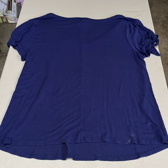 Basic Blue Tshirt with ties on sleeves - Picture 8 of 8